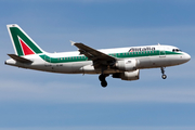 Alitalia Airbus A319-112 (EI-IMD) at  Rome - Fiumicino (Leonardo DaVinci), Italy