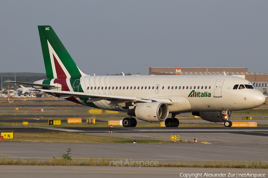 Alitalia Airbus A319-112 (EI-IMG) | Photo 125898