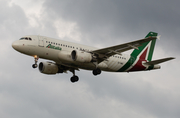 Alitalia Airbus A319-112 (EI-IMG) at  London - Heathrow, United Kingdom