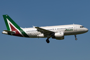 Alitalia Airbus A319-112 (EI-IMH) at  Amsterdam - Schiphol, Netherlands