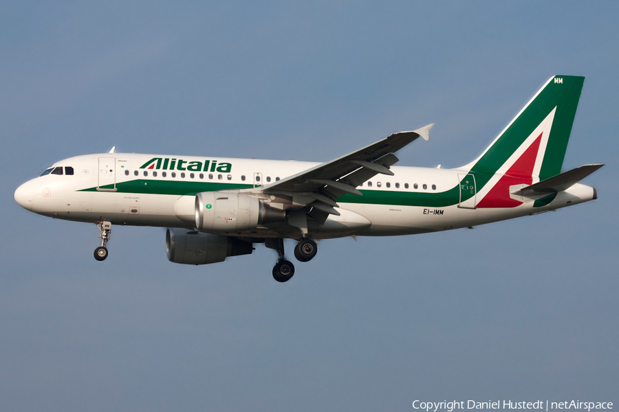 Alitalia Airbus A319-111 (EI-IMM) | Photo 659019