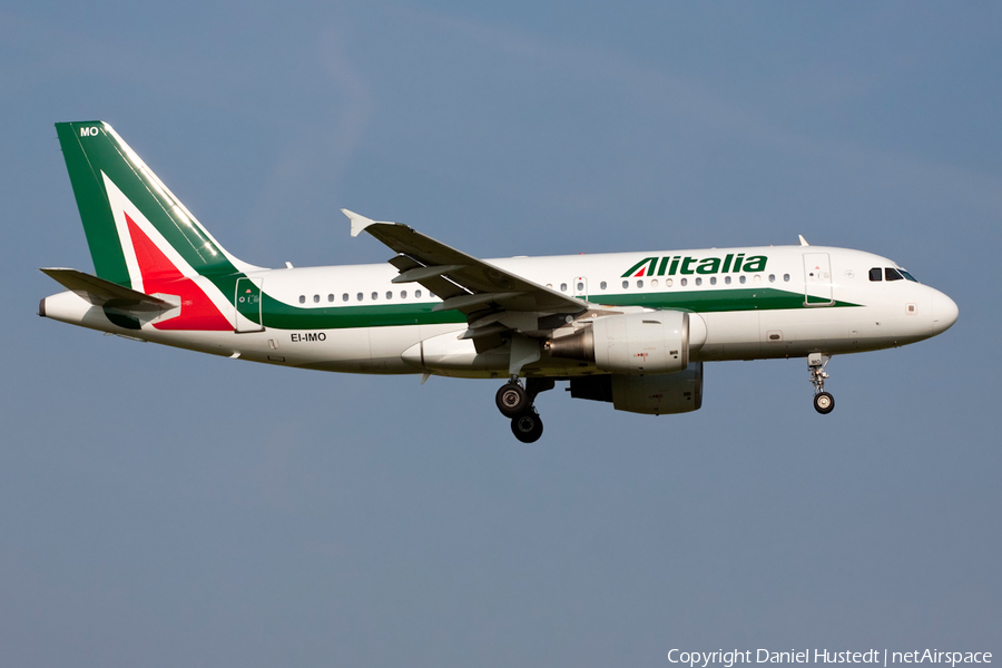 Alitalia Airbus A319-112 (EI-IMO) | Photo 658797