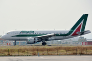 Alitalia Airbus A319-111 (EI-IMR) at  Catania-Fontanarossa, Italy