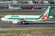 Alitalia Airbus A319-111 (EI-IMR) at  Madrid - Barajas, Spain