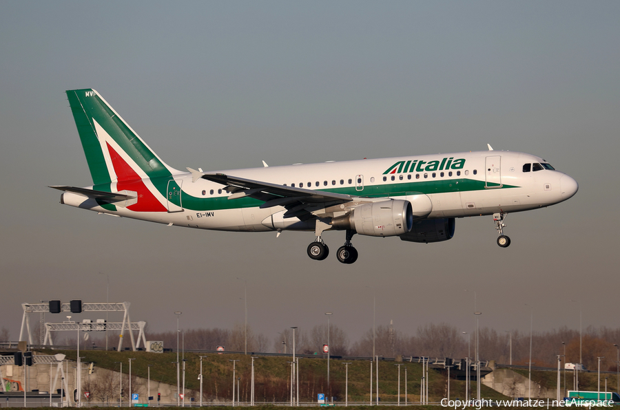 Alitalia Airbus A319-111 (EI-IMV) | Photo 429376