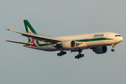 Alitalia Boeing 777-243(ER) (EI-ISA) at  Sao Paulo - Guarulhos - Andre Franco Montoro (Cumbica), Brazil