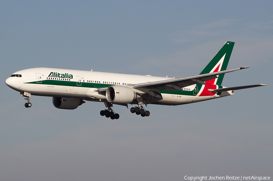 Alitalia Boeing 777-243(ER) (EI-ISB) | Photo 43067
