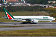 Alitalia Boeing 777-243(ER) (EI-ISD) at  Sao Paulo - Guarulhos - Andre Franco Montoro (Cumbica), Brazil