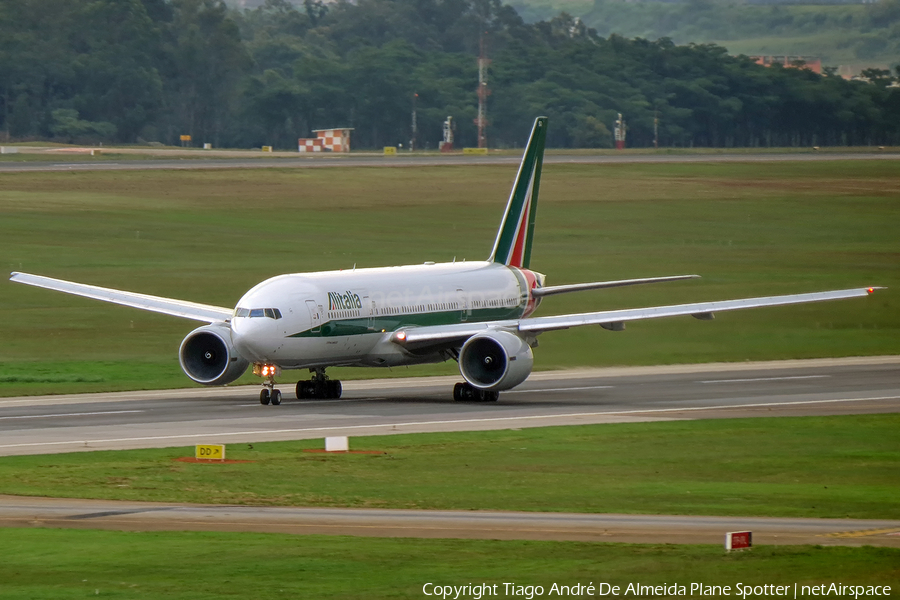 Alitalia Boeing 777-243(ER) (EI-ISD) | Photo 409492