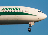 Alitalia Boeing 777-243(ER) (EI-ISO) at  Sao Paulo - Guarulhos - Andre Franco Montoro (Cumbica), Brazil
