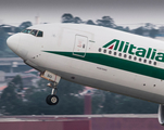 Alitalia Boeing 777-243(ER) (EI-ISO) at  Sao Paulo - Guarulhos - Andre Franco Montoro (Cumbica), Brazil