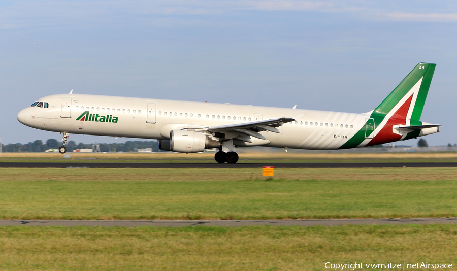 Alitalia Airbus A321-112 (EI-IXH) | Photo 428847