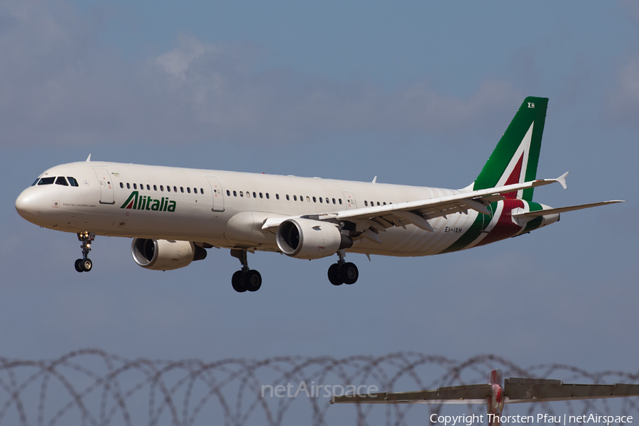 Alitalia Airbus A321-112 (EI-IXH) | Photo 171178