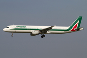 Alitalia Airbus A321-112 (EI-IXH) at  Rome - Fiumicino (Leonardo DaVinci), Italy