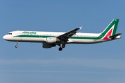 Alitalia Airbus A321-112 (EI-IXH) at  Rome - Fiumicino (Leonardo DaVinci), Italy