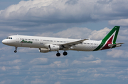 Alitalia Airbus A321-112 (EI-IXH) at  Hamburg - Fuhlsbuettel (Helmut Schmidt), Germany