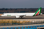 Alitalia Airbus A321-112 (EI-IXH) at  Madrid - Barajas, Spain