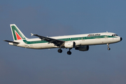 Alitalia Airbus A321-112 (EI-IXI) at  Amsterdam - Schiphol, Netherlands