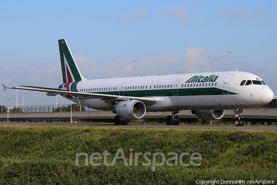 Alitalia Airbus A321-112 (EI-IXJ) | Photo 385613