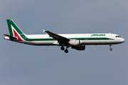 Alitalia Airbus A321-112 (EI-IXJ) at  Rome - Fiumicino (Leonardo DaVinci), Italy