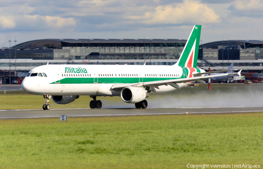 Alitalia Airbus A321-112 (EI-IXJ) | Photo 158723