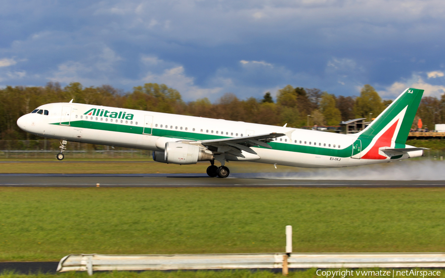 Alitalia Airbus A321-112 (EI-IXJ) | Photo 158724