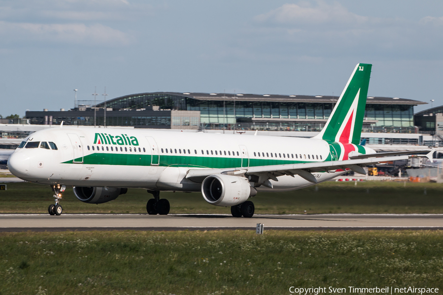 Alitalia Airbus A321-112 (EI-IXJ) | Photo 319135
