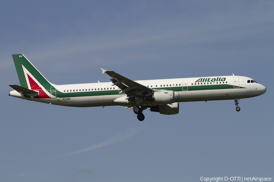 Alitalia Airbus A321-112 (EI-IXO) | Photo 348533