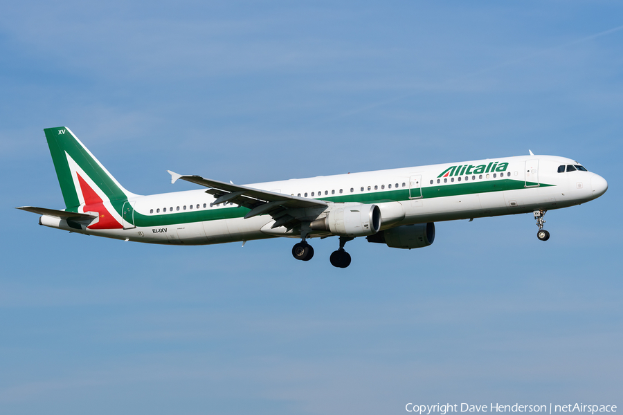 Alitalia Airbus A321-112 (EI-IXV) | Photo 450175