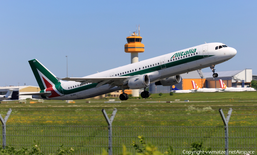 Alitalia Airbus A321-112 (EI-IXV) | Photo 165166