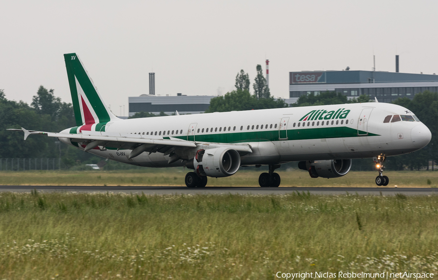 Alitalia Airbus A321-112 (EI-IXV) | Photo 246325