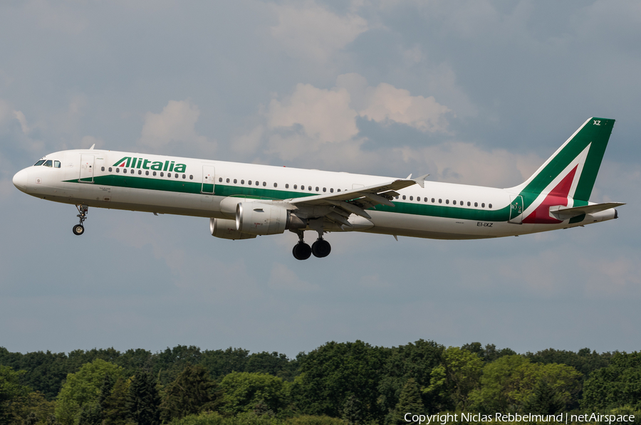 Alitalia Airbus A321-112 (EI-IXZ) | Photo 342938