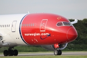 Norwegian Long Haul Boeing 787-8 Dreamliner (EI-LNB) at  London - Gatwick, United Kingdom