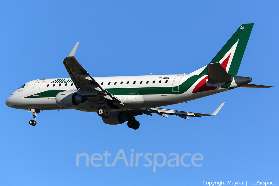 Alitalia CityLiner Embraer ERJ-175STD (ERJ-170-200STD) (EI-RDA) | Photo 179213