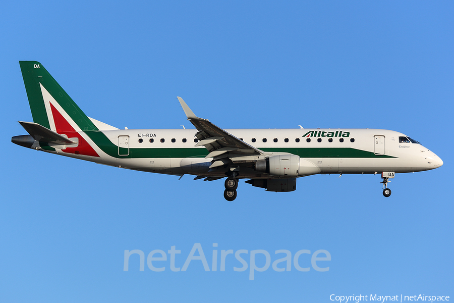 Alitalia CityLiner Embraer ERJ-175STD (ERJ-170-200STD) (EI-RDA) | Photo 180069