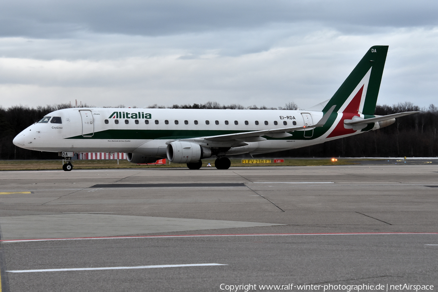 Alitalia CityLiner Embraer ERJ-175STD (ERJ-170-200STD) (EI-RDA) | Photo 535016