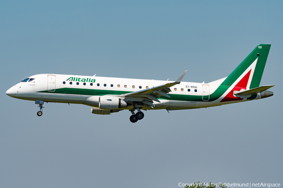 Alitalia CityLiner Embraer ERJ-175LR (ERJ-170-200LR) (EI-RDD) | Photo 453315