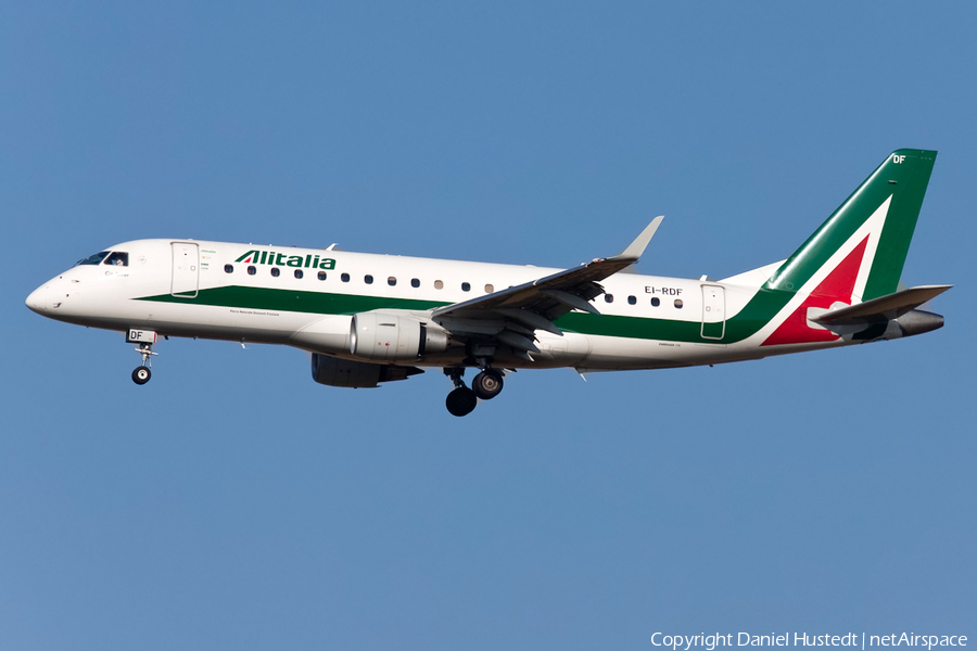 Alitalia CityLiner Embraer ERJ-175LR (ERJ-170-200LR) (EI-RDF) | Photo 508077