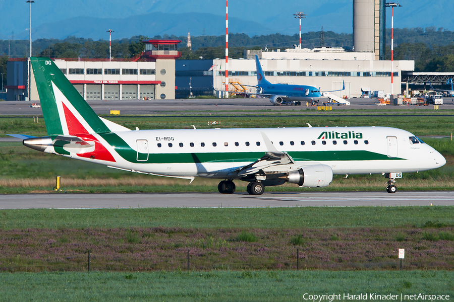 Alitalia CityLiner Embraer ERJ-175STD (ERJ-170-200STD) (EI-RDG) | Photo 292925