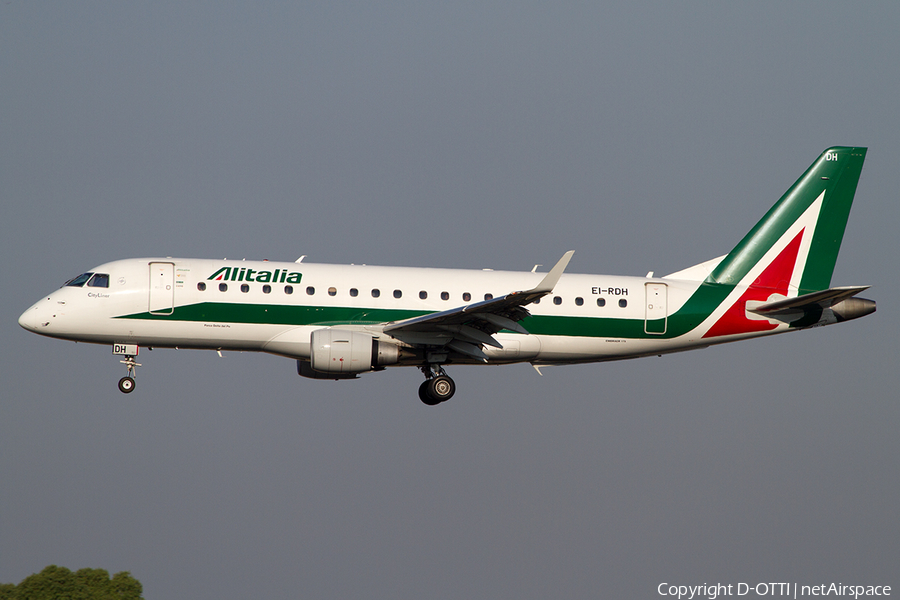 Alitalia CityLiner Embraer ERJ-175LR (ERJ-170-200LR) (EI-RDH) | Photo 507020