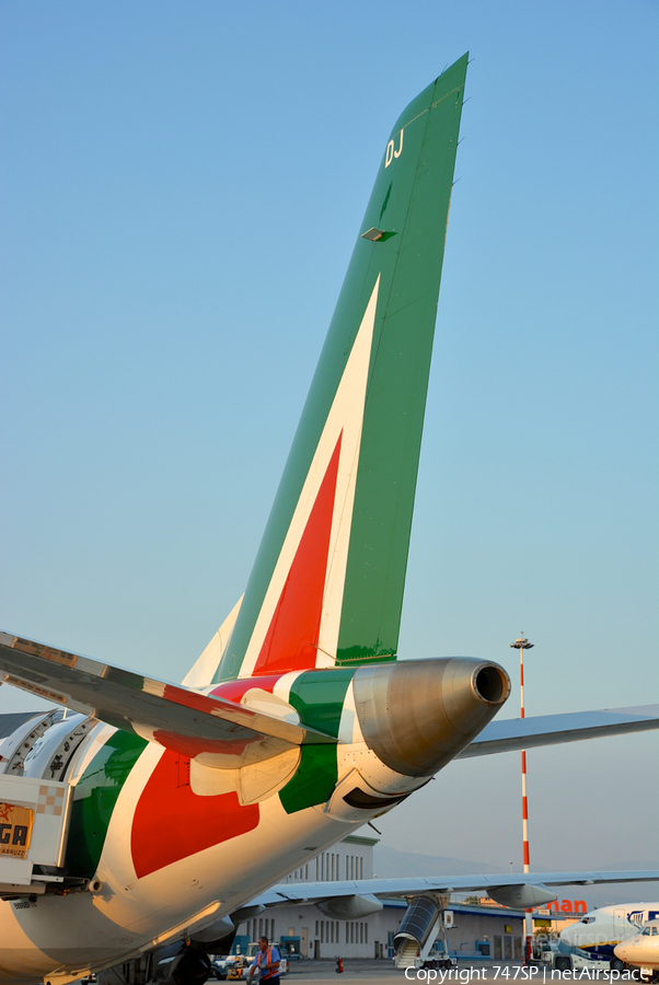 Alitalia Embraer ERJ-175STD (ERJ-170-200STD) (EI-RDJ) | Photo 84988