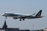 Alitalia CityLiner Embraer ERJ-190LR (ERJ-190-100LR) (EI-RNC) at  London - City, United Kingdom