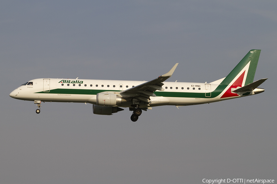 Alitalia CityLiner Embraer ERJ-190LR (ERJ-190-100LR) (EI-RNC) | Photo 393859