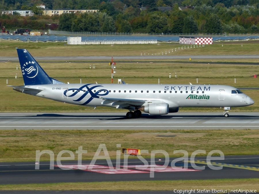 Alitalia CityLiner Embraer ERJ-190LR (ERJ-190-100LR) (EI-RND) | Photo 224725