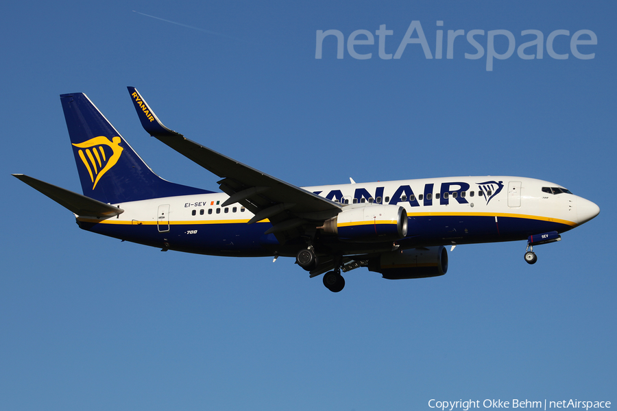 Ryanair Boeing 737-73S (EI-SEV) | Photo 128160
