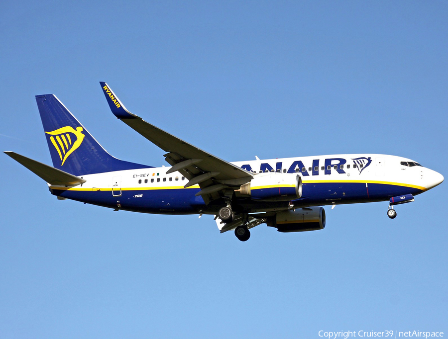 Ryanair Boeing 737-73S (EI-SEV) | Photo 192915