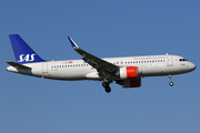 SAS Connect Airbus A320-251N (EI-SIF) at  London - Heathrow, United Kingdom