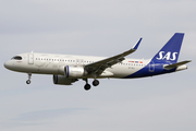 SAS Connect Airbus A320-251N (EI-SIJ) at  Barcelona - El Prat, Spain