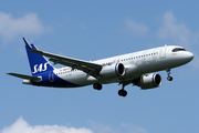 SAS Connect Airbus A320-251N (EI-SIK) at  London - Heathrow, United Kingdom