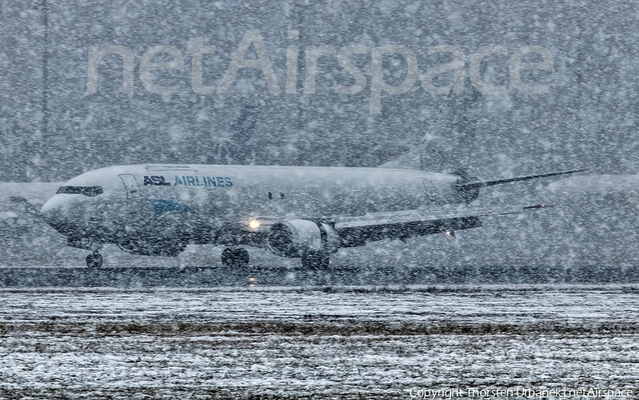 ASL Airlines Ireland Boeing 737-490(SF) (EI-STJ) | Photo 424538